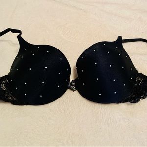 Victoria’s Secret size 36C bra